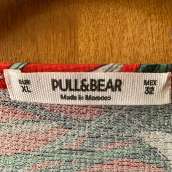 Pull & Bear one piece with long sleeves. - Picture 2 of 3